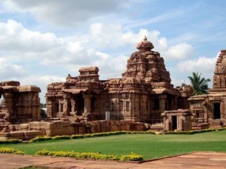 Mallikarjuna_and_Kashivishwanatha_temples_at_Pattadakal